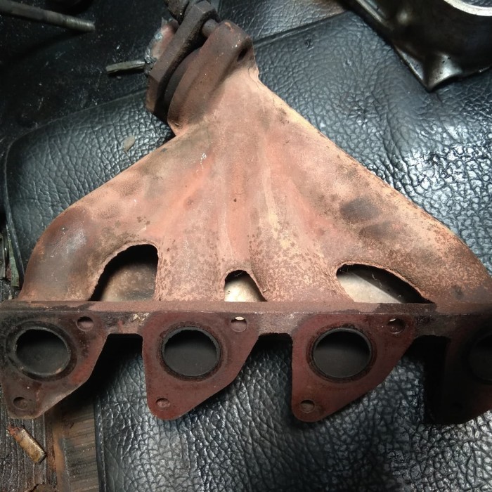 Suku Cadang Manifold Manifol Api Exhaust L300 Bensin Original