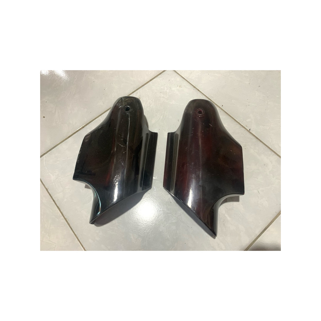 Satu Set Cover Tutup Kupingan Shock Spakbor Depan Satria 2 Tak Lumba