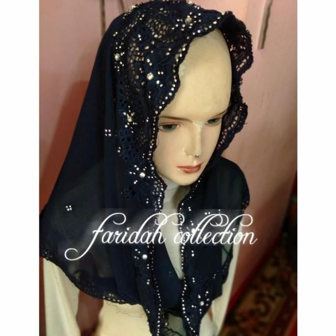 Kerudung Yenny Wahid Payet swarosky