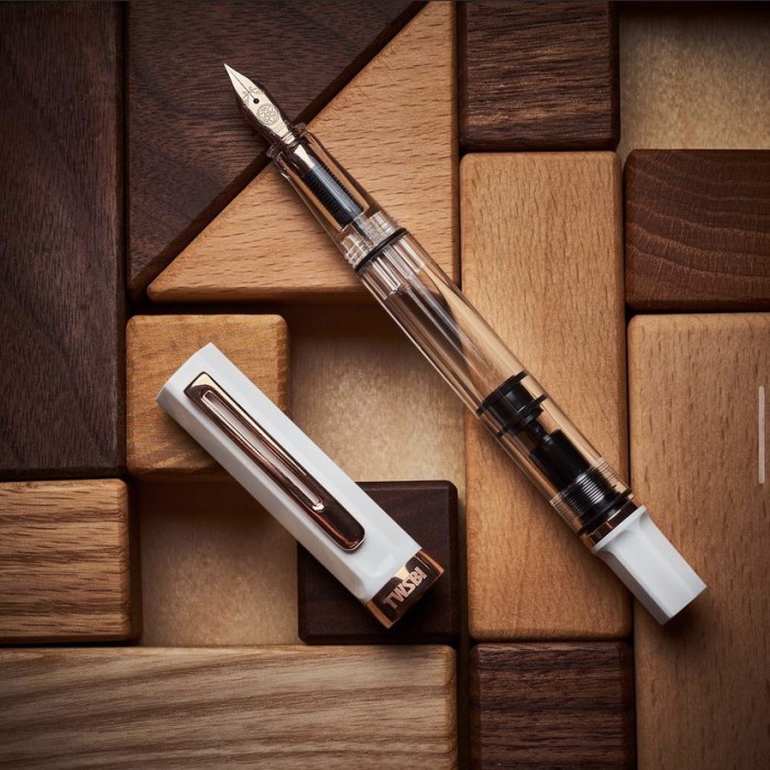 

Ready TWSBI Eco Deluxe Piston Filler Fountain Pen