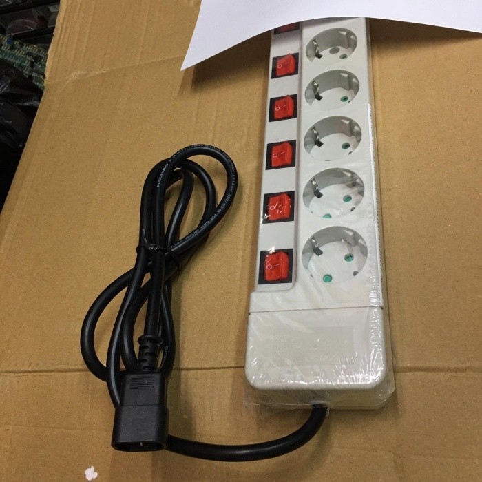 Colokan perubah output IEC320 C14 to Stop Kontak Arde 5 Lubang+Switch
