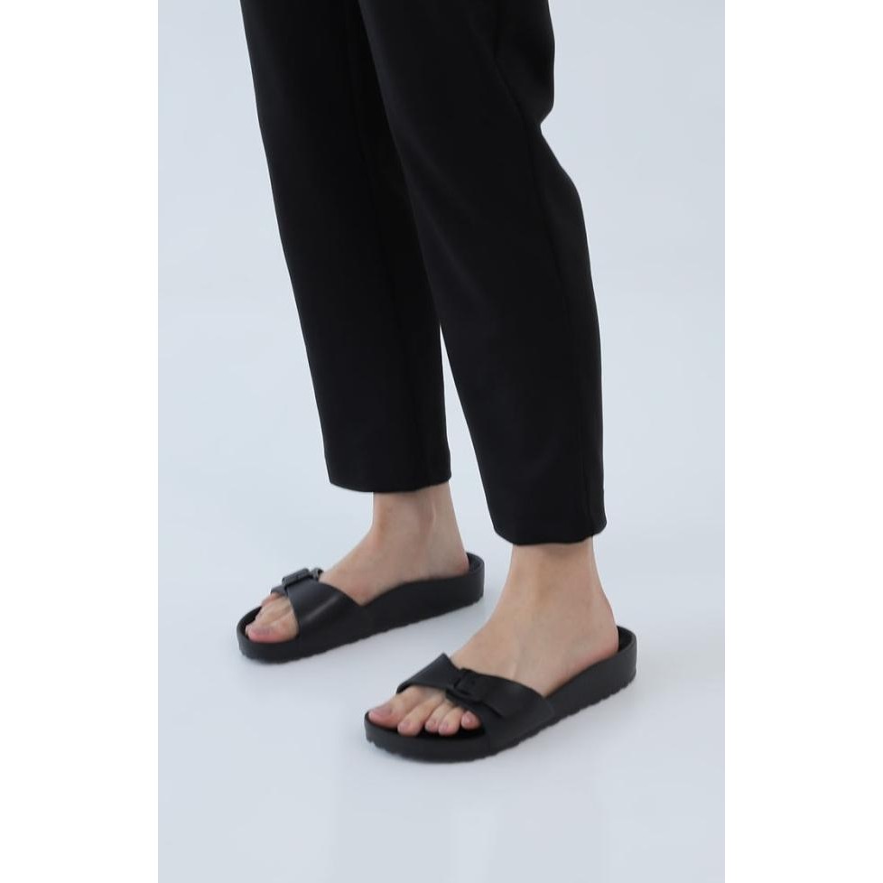 Berrybenka - Sandal Wanita Sofia Mantila Basic Sandal