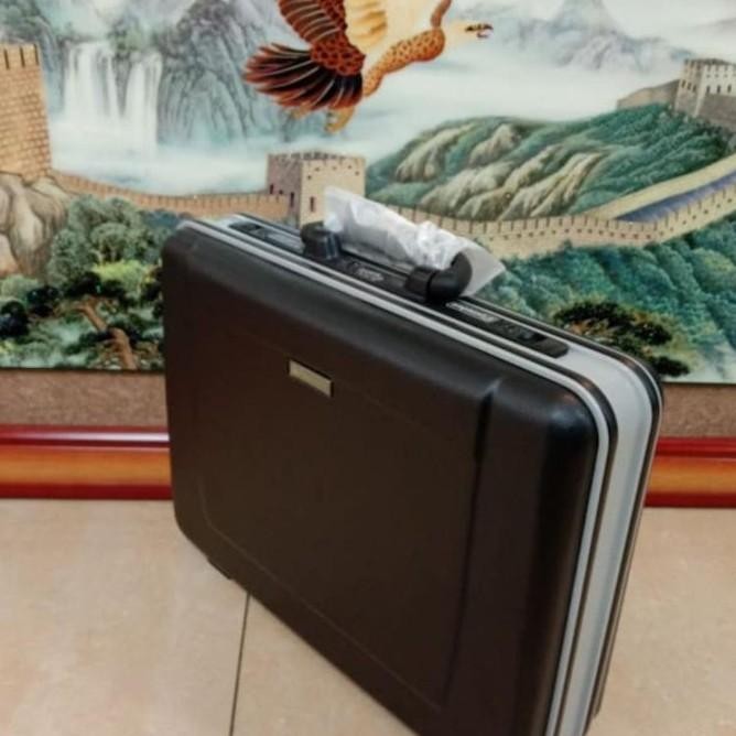

ADA TAS KOPER MAP KANTOR DOKUMEN FILE PRESIDENT 20 INCH TYPE 3146
