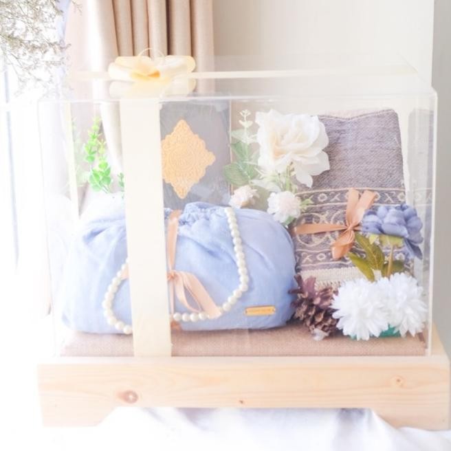 Kotak Seserahan Mahar Isi Alat Shalat Lengkap Dan Hiasan Bunga