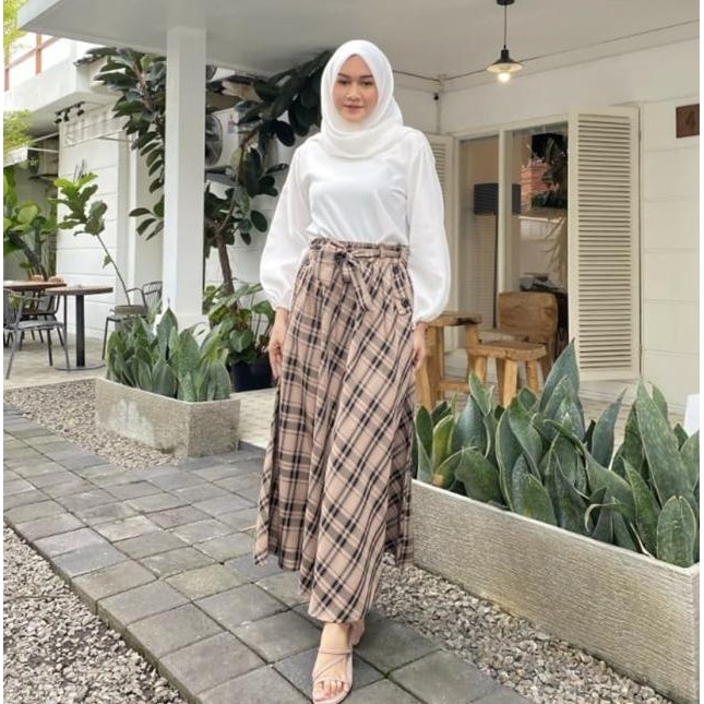 Rok Panjang Wanita C Bawahan Muslimah Kotak Lebar