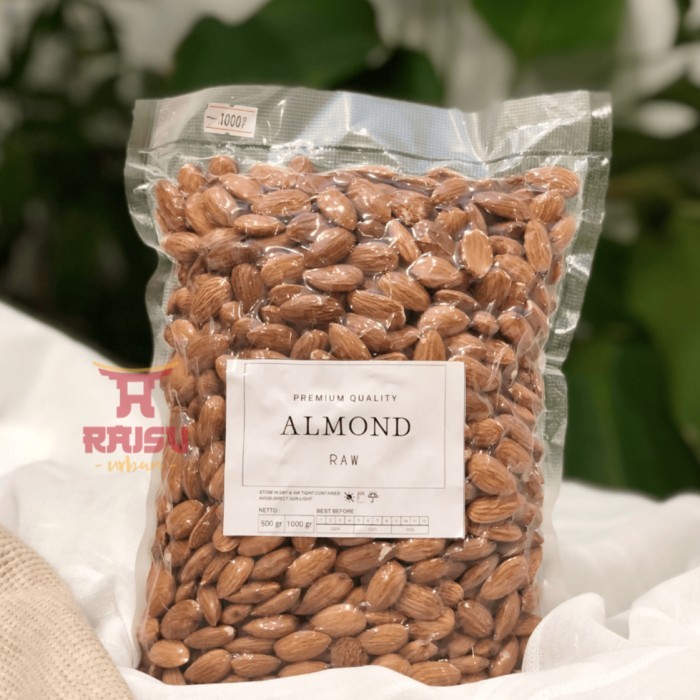 

TERJAMIN KACANG ALMOND MENTAH 1 KG RAW ALMOND NATURAL (GRADE SUPER A)