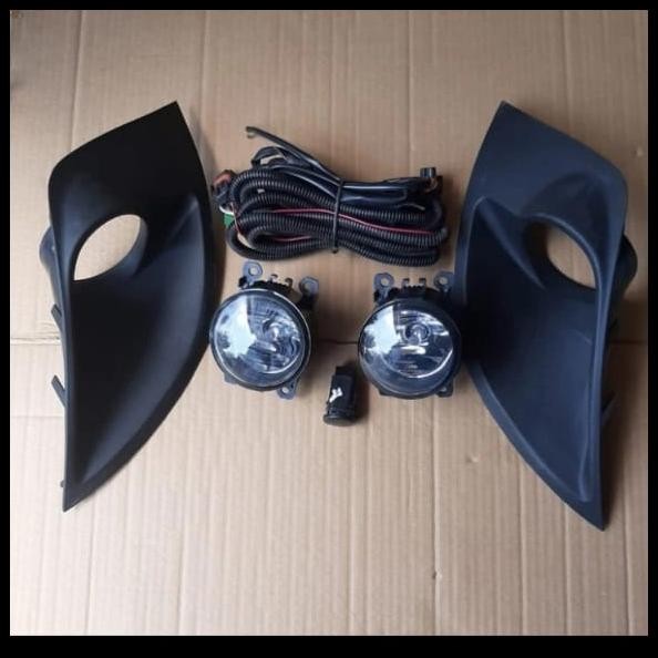 TERBARU FOG LAMP MOBIL FORD FIESTA 2011-2012 