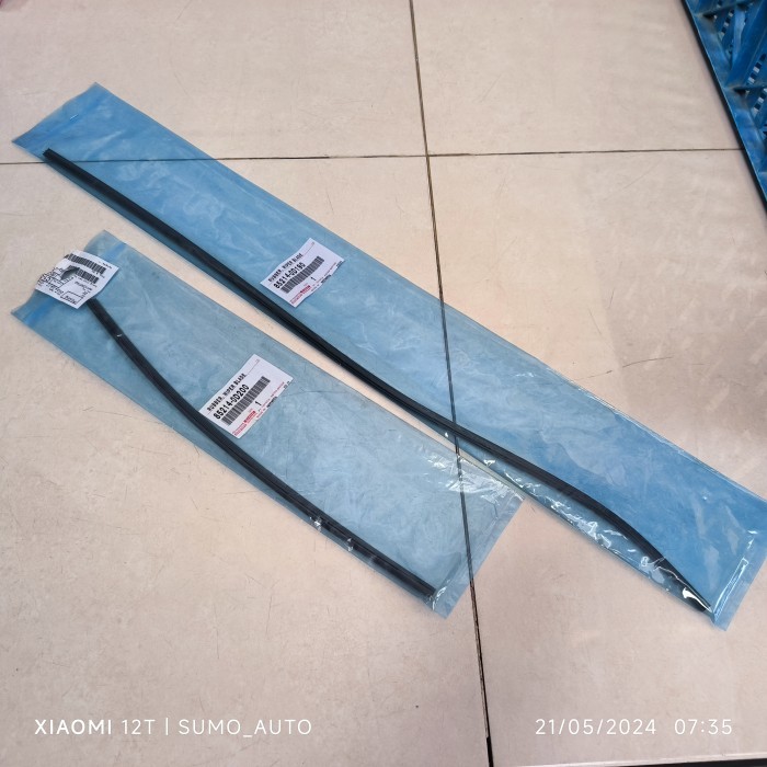 sepasang karet wiper original toyota sienta