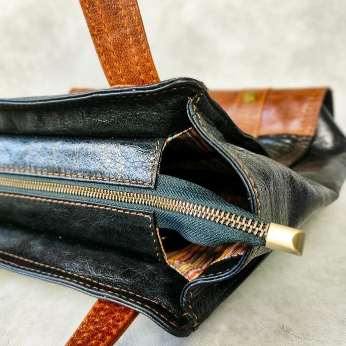 Tas Kulit Wanita Abekani V-Tote / Tote Bag