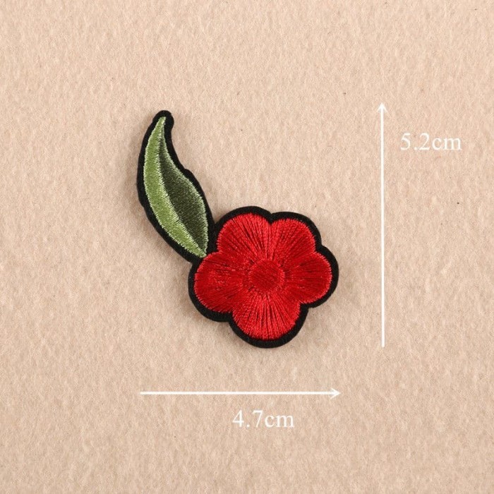 

KQ803 Iron On Embroidery Patch - Rose 5,2x4,7 cm NEW
