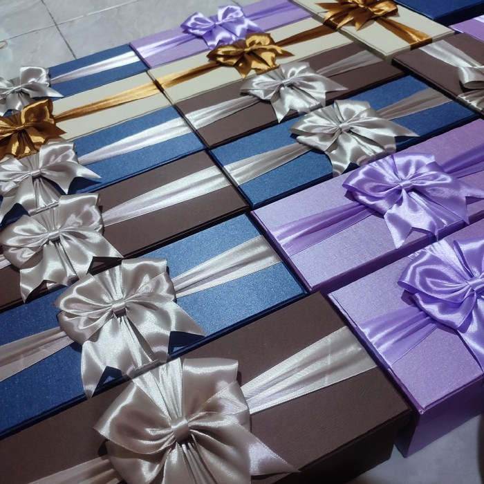 

KOTAK KADO SIZE JUMBO HARDBOX