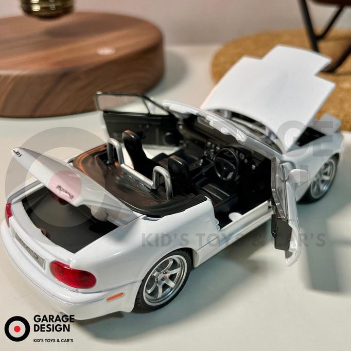 Diecast Miniatur Mobil MAZDA MIATA MX5 (1990) Skala 1:32 - Terdapat Lampu dan Suara Pajangan 1/32 GA