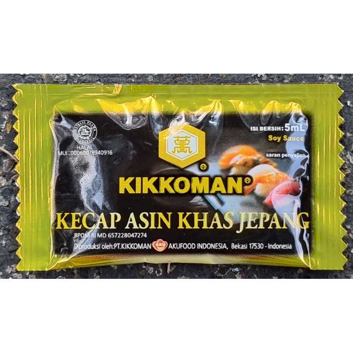 

Kikkoman Kecap Asin Khas Jepang Sachet 5Ml Halal Soy Sauce Isi 100