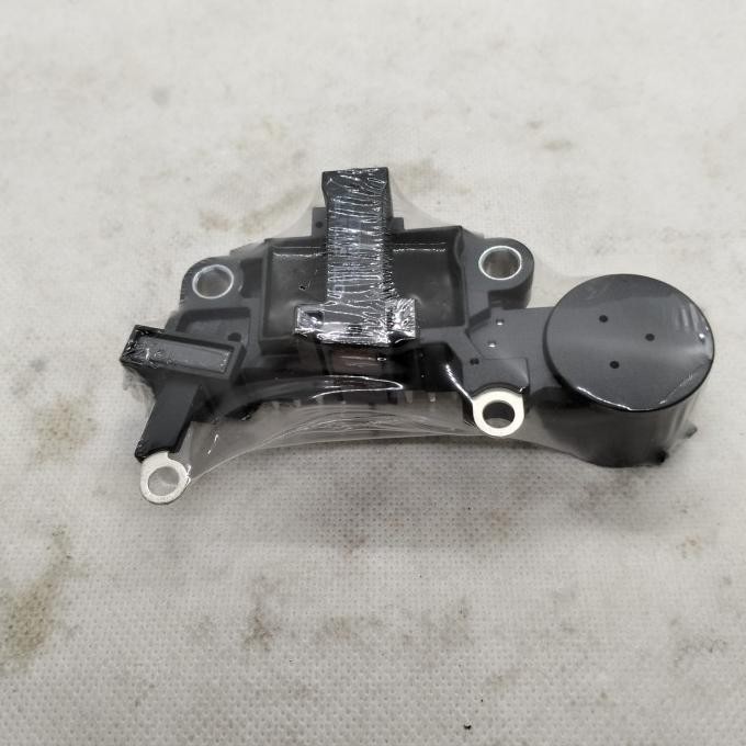 ic regulator asm dinamo alternator cas isuzu elf nlr 55 traga [ PICCA ]
