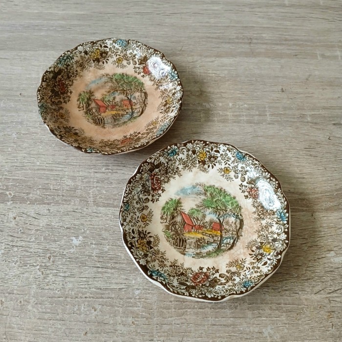 PIRING KERAMIK ENGLAND VINTAGE