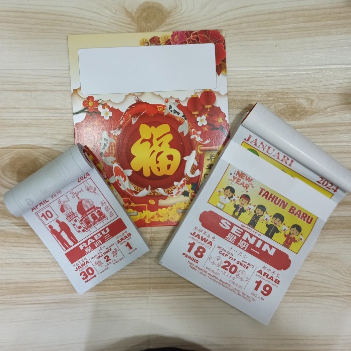 

Kalender Harian Sobek 2024 Besar Dan Kecil 1 Set Dengan Tatakan Murah Berkualitas