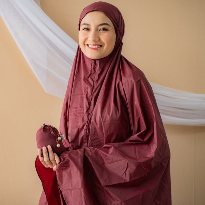 Mukena Traveling Mini Alif Modern Wear Burgundy ( Mkn-044 ) #Original
