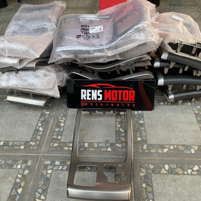 Aksesoris Mobil Frame Headunit Alphard Vellfire Anh20