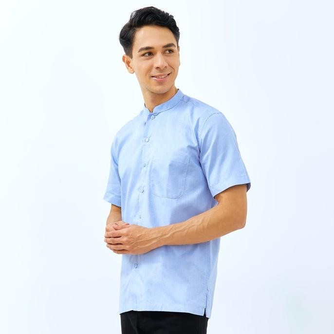 

BLUE- BAJU MUSLIM PRIA OXFORD LENGAN PENDEK WD & CO. LIGHT BLUE | BAJU KOKO