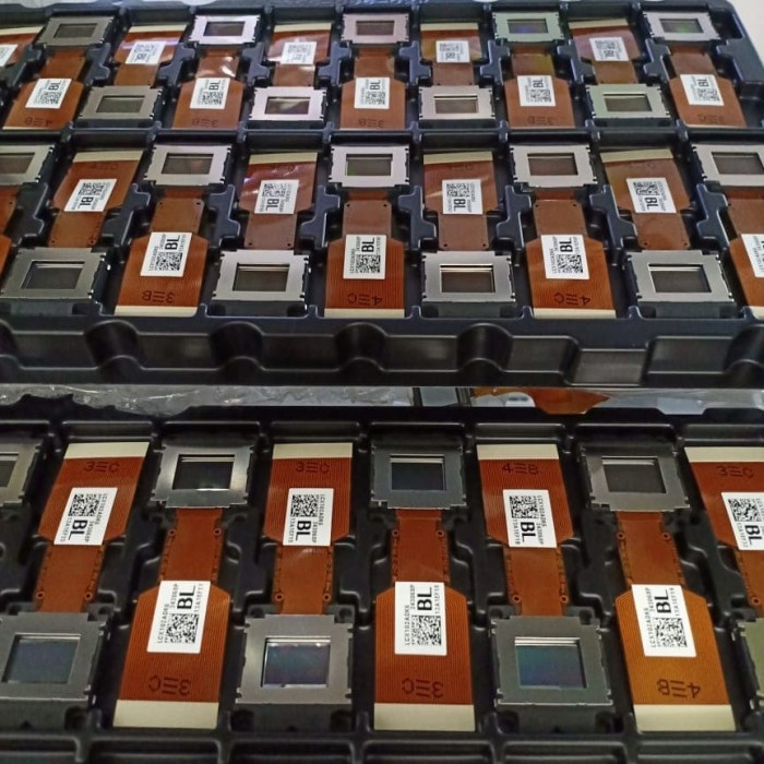 Hits Abis  Lcd Rgb Box Proyektor Epson