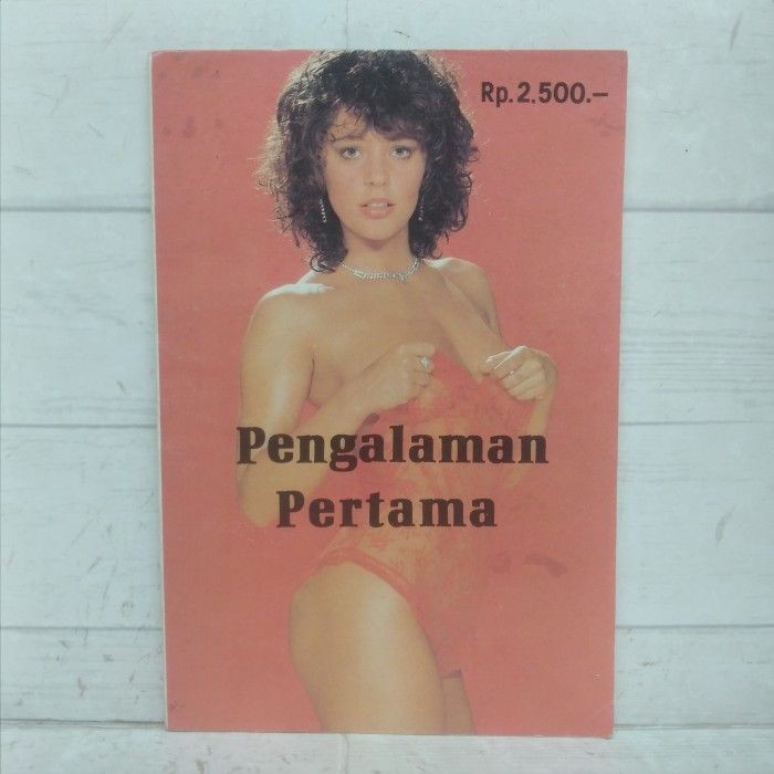 Enny Arrow Pengalaman Pertama BUKU Langka
