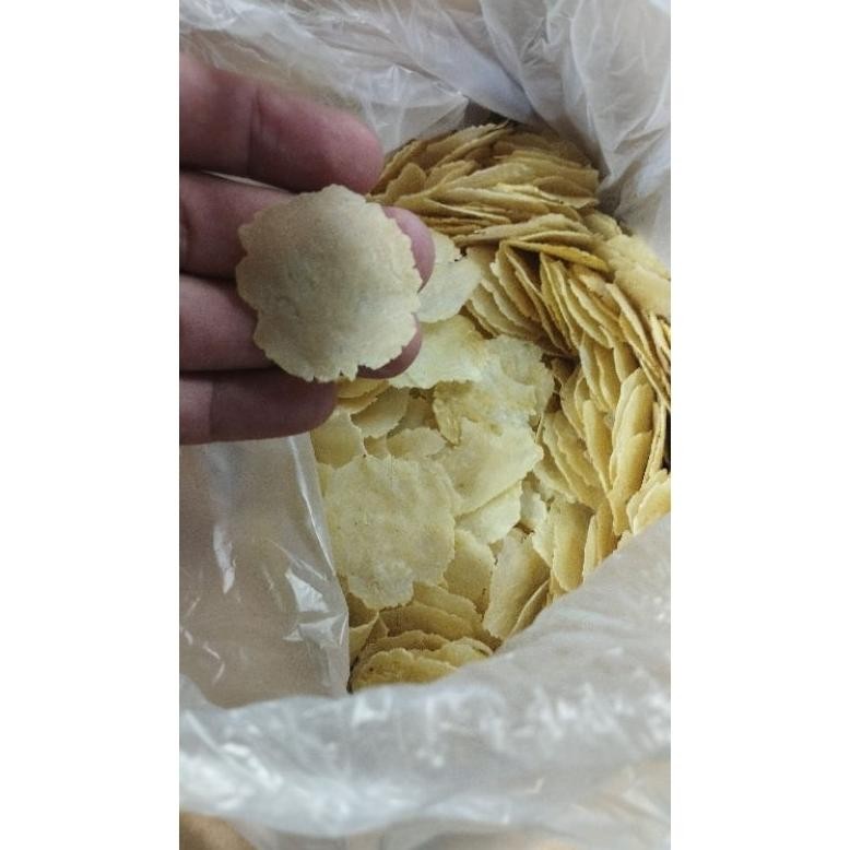 

Emping Belinjo 2 Jari (1kg) Ukuran Kecil dan Sedang / Emping Melinjo