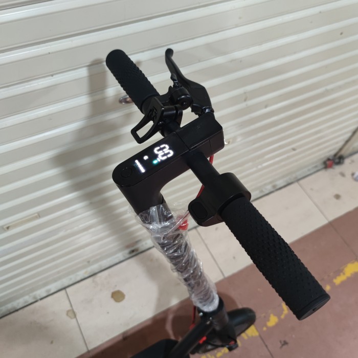 Skuter Listrik 10 Inch Ban Angin Scooter Electric