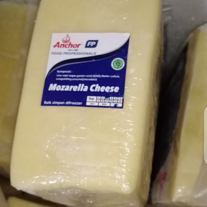 

mozarella melted cheese halal