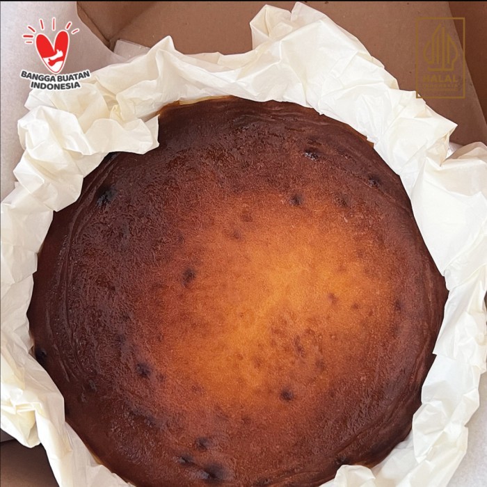 

le biscuit - Burnt Basque Cheesecake 16 cm - Creamy & Gooey
