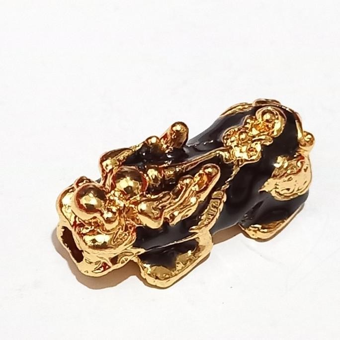 

=====] charm pixiu hitam emas uk 2,5 cm