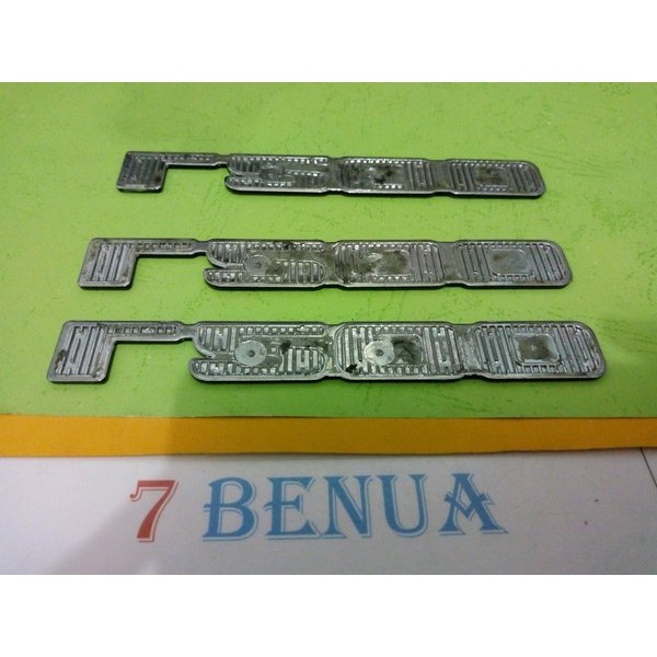 Emblem Mitsubishi L200 Strada Original Tahun 1990 Up (Second)
