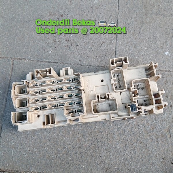 Fuse Box Dalam Toyota Corona Absolute St191 (Second)