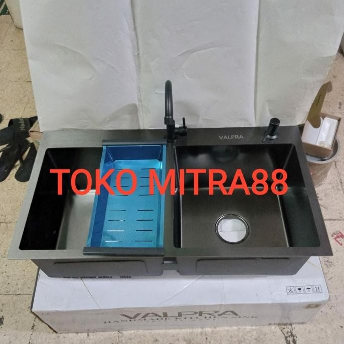 

PROMO PAKET LENGKAP KITCHEN SINK VALPRA 8245 BLACK KRAN PIPA FUL HITAM