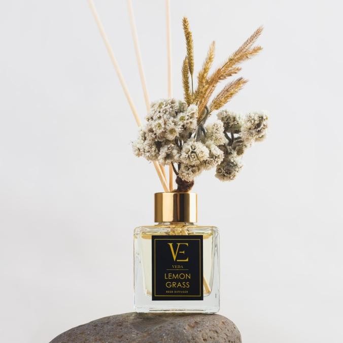 

Veda Reed Diffuser 160ml - Lemongrass - Pengharum Ruangan Aromaterapi L88S