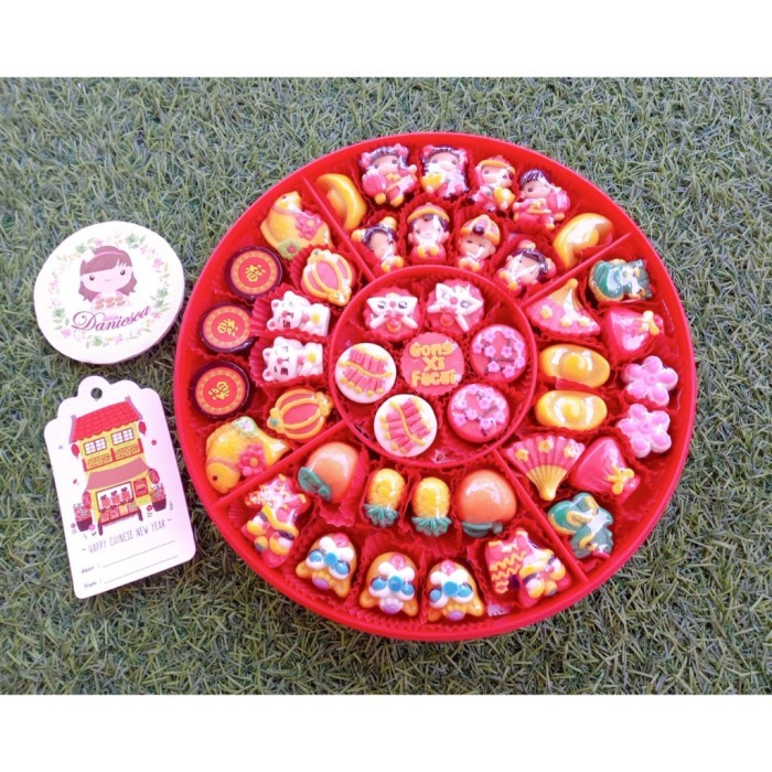 

Imlek candy tray - coklat karakter imlek - UCAPAN BULAT !NEW