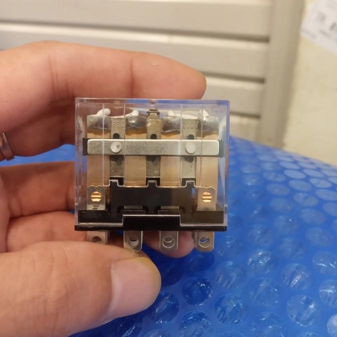 Promo relay omron LY4 220v ac 10a COD