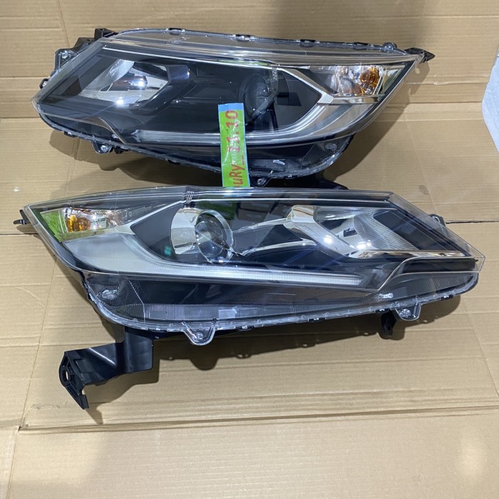KACA MIKA LAMPU DEPAN HEADLAMP HONDA BRV BR-V 2016 17 18 19 2020