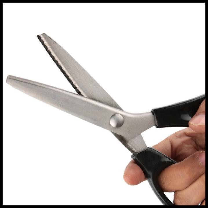 

Pinking Shear/Gunting Zig Zag Size 9