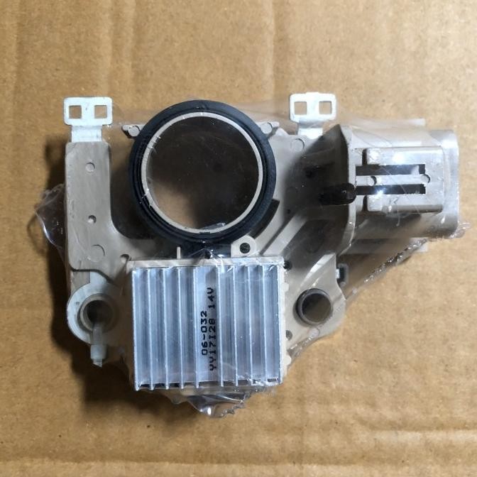 :<:<:<:<] FUNAWA - IC REGULATOR FORD LASER / INTERPLAY / MAZDA