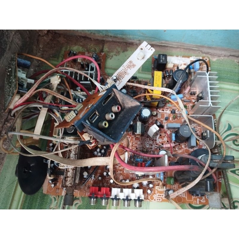 MESIN TV POLYTRON SLIM 21 IN