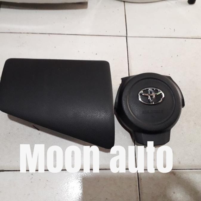 Cover airbag stir agya+emblem dan cover aibag penumpang agya original.