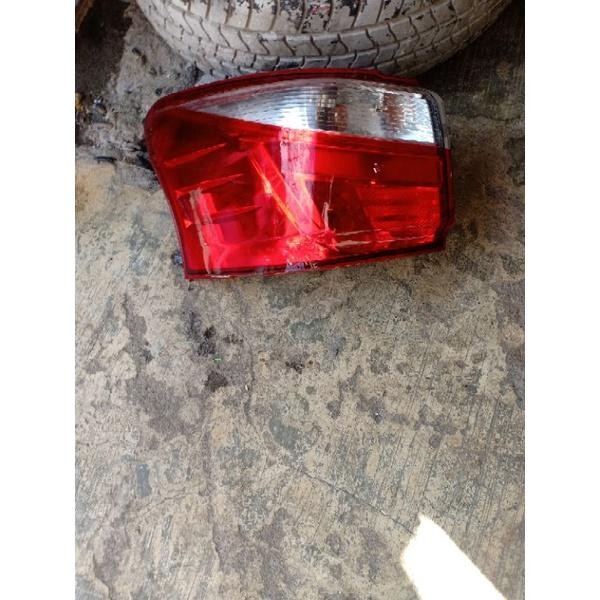 Stoplamp Lampu Belakang Isuzu Mux