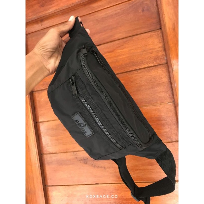 Promo Waisbag Cowok Aloipfax Hitam - Slingbag Pria Bahan Parasut - Tas Cowok