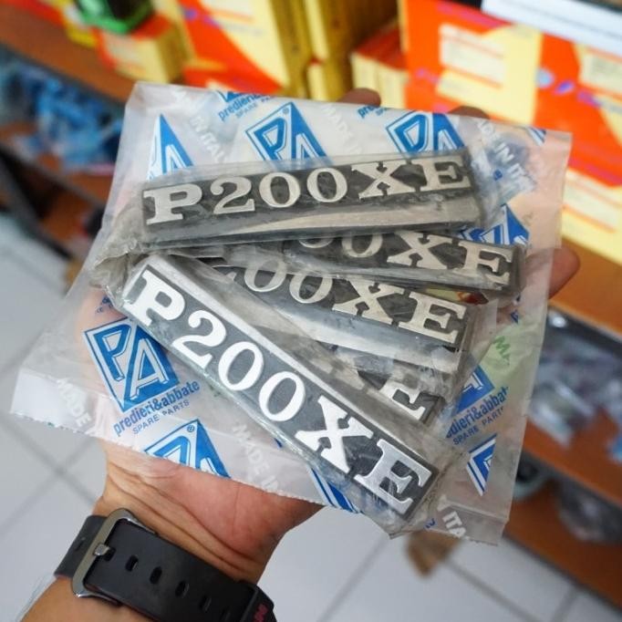 ~~~~~] Emblem P200XE Dada Sayap Depan Vespa Spartan Excel Px200 Original PA