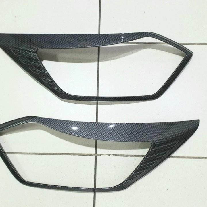 Garnish Lampu Depan Calya Sigra 2020 Sampai 2022 Carbon