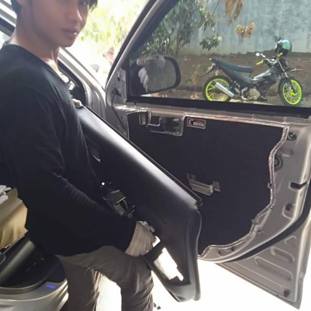 Peredam Suara Pintu Mobil Toyota Innova 2012