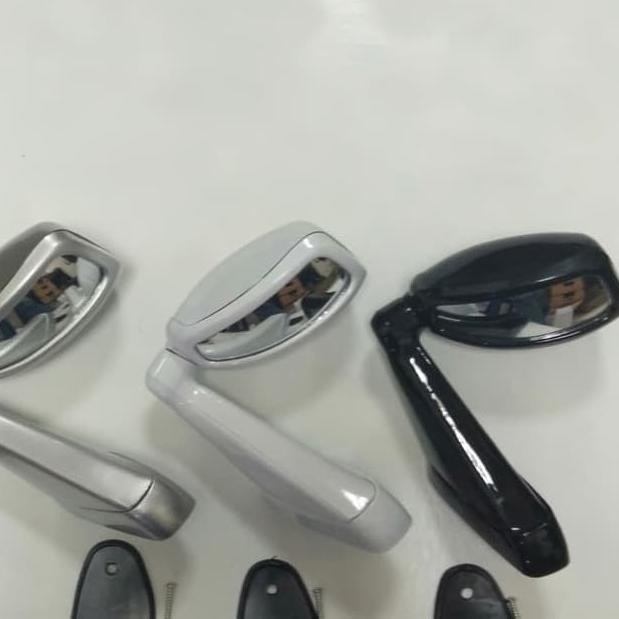 [Depan] Spion Kap Mesin Tanduk Mobil Toyota Hilux / Fortuner / Inova Innova / Grand Max  2005 Sampai