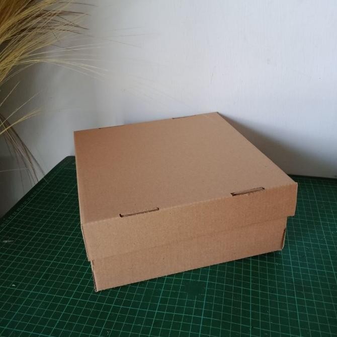 {{{{}}] gift box kotak kado kotak kado cokelat 22 x 22 x 10 cm