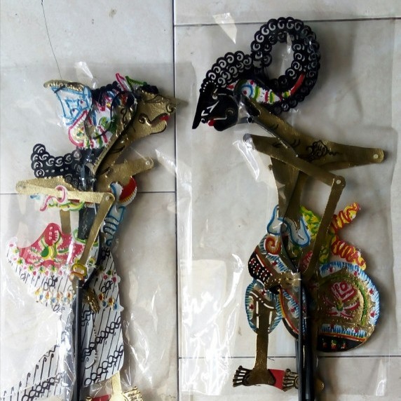 wayang kulit arjuna srikandi dan gunungan
