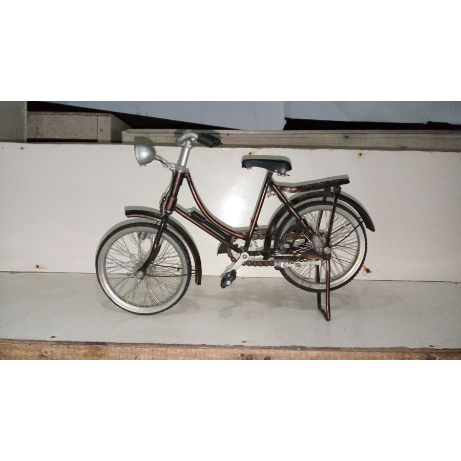 miniatur sepeda onthel jadul